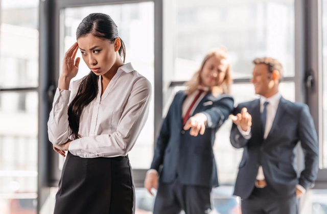 领导突然对你有这3种表现，要小心警惕，是准备收拾你的前兆(图3)