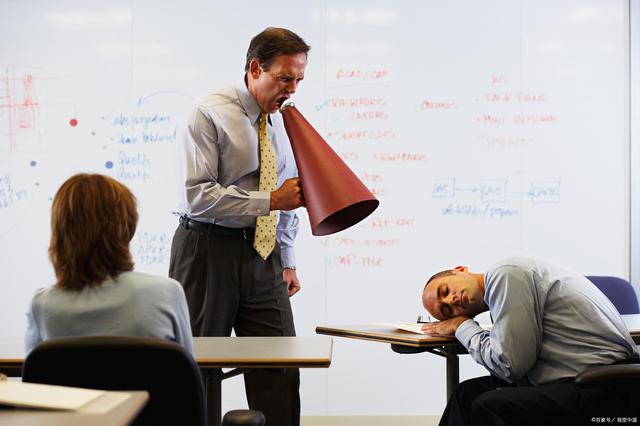 掌握激励员工的奖惩激励法,让员工主动工作,省心省力(图1) 掌握激励员工的奖惩激励法,让员工主动工作,省心省力(图1)