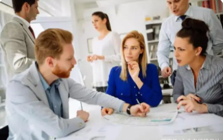 管理者从这四个维度:管自己、管别人、管业务、管团队开展工作(图3) image.png