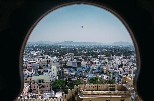 是什么把我们的思维变得狭隘？困扰决策的陷阱：狭隘框架(图1)