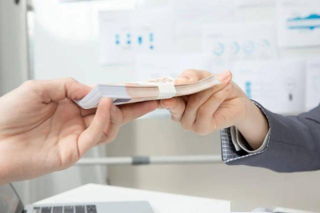 公司月底发工资和次月发工资，有啥区别？这些职场认知，别不懂(图5)