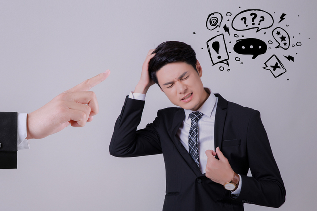 职场上，聪明人不会去抢这2样“东西”，看似风光，实则得罪领导(图3)