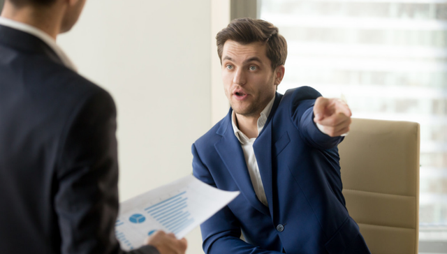 职场上，聪明人不会去抢这2样“东西”，看似风光，实则得罪领导(图6)