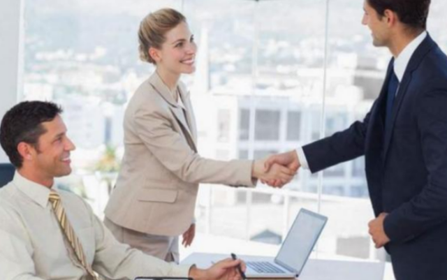 职场如何与别人合作共赢?学会接受别人的批评,做一个有能耐的人(图1) 职场如何与别人合作共赢?学会接受别人的批评,做一个有能耐的人(图1)