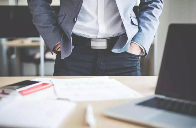 你和老板相处想要搞好关系，看透这2个套路，比送什么礼都要强(图1)