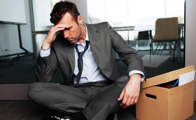 职场潜规则:和老板相处,有些事情不能轻易“露”出来!(图3) 职场潜规则:和老板相处,有些事情不能轻易“露”出来!(图3)