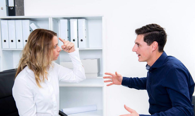 小伙对待工作兢兢业业,最后却被领导同事排挤,难道勤快也是错?(图6) 小伙对待工作兢兢业业,最后却被领导同事排挤,难道勤快也是错?(图6)