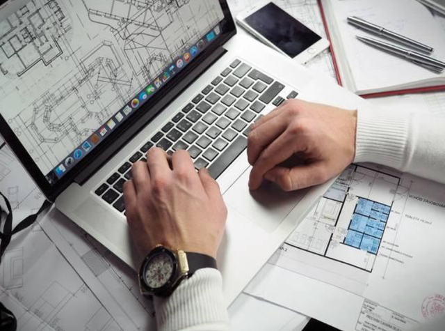 经理请下属吃饭，下属：就这么点本事来笼络人心，经理直躲办公室(图4)