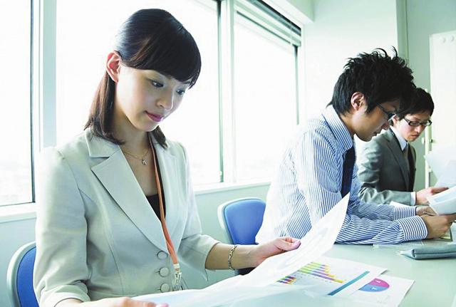 为什么领导不让小人走，反而提拔他们，是领导糊涂吗？(图6)